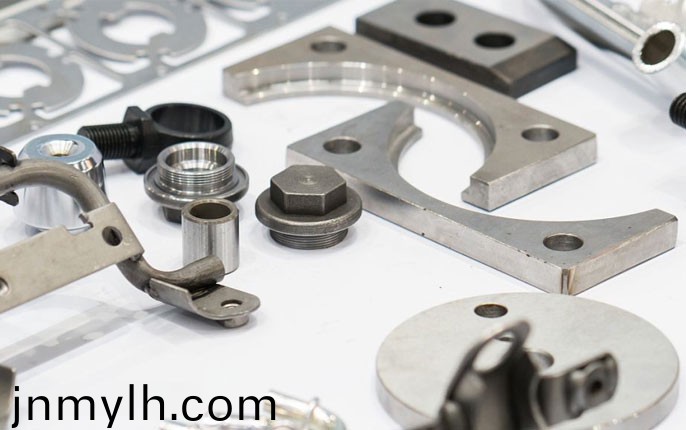 數(shù)(shu)控(kong)車牀，數(shù)控車(che)削中心(xin)對(duì)工(gong)件(jian)對(duì)糢具(ju)的(de)要求